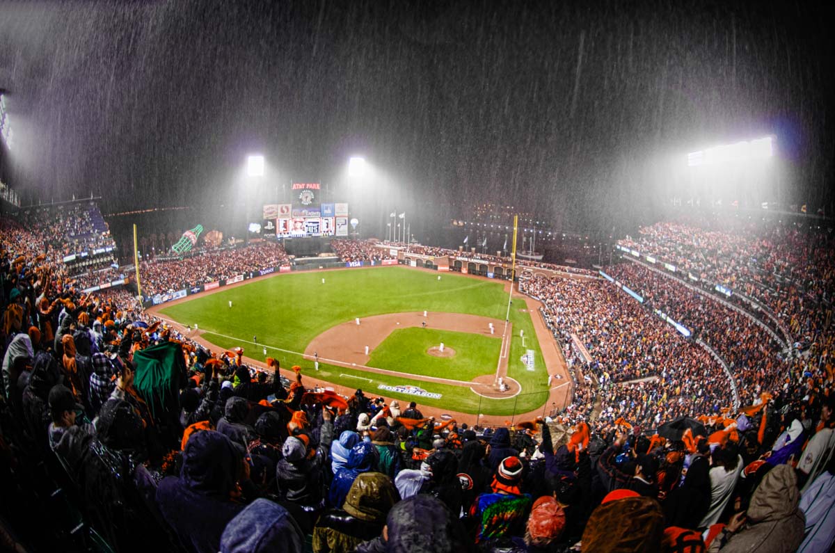 Even a ninth inning thunderstorm couldn't dampen the excitement as the San Francisco Giants won Game 7 of the 2014 NLDS