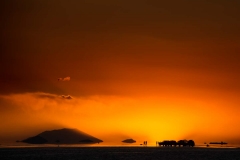 Sunset over the Salar de Uyuni ... aka, the Bolivian Salt Flats