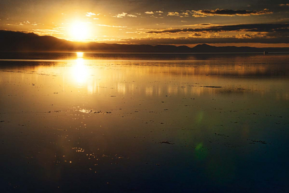 Sunrise over the Salar de Uyuni ... aka, the Bolivian Salt Flats