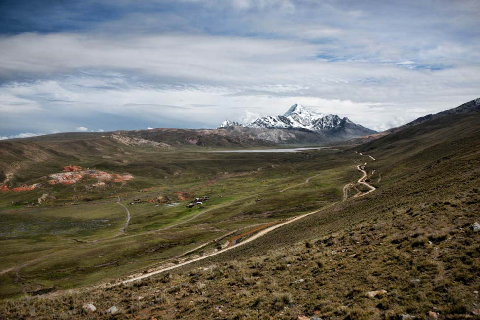 Whya Pytosi is a large mountain, located just outside La Paz, Bolivia