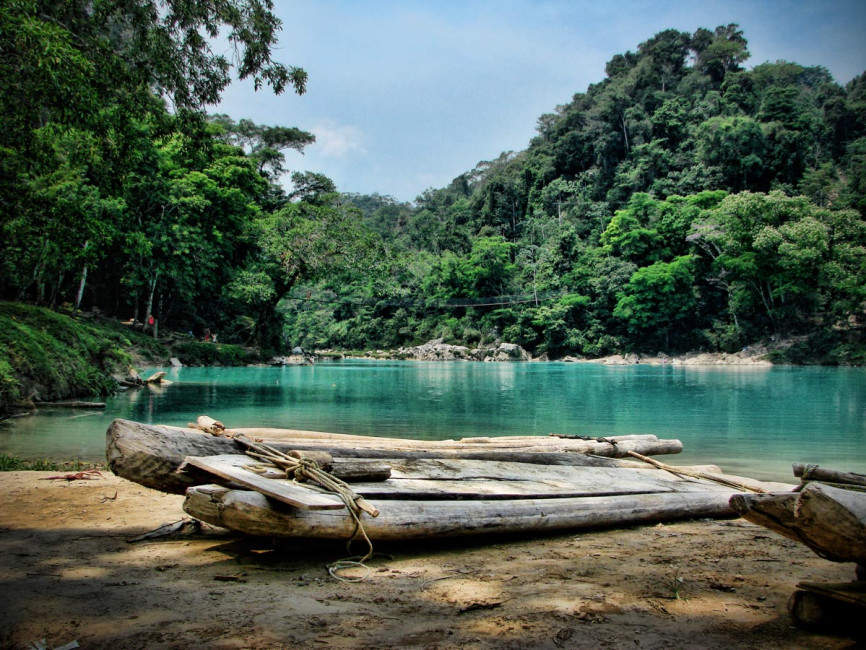 The crystal blue waters of Agua Clara in Mexico