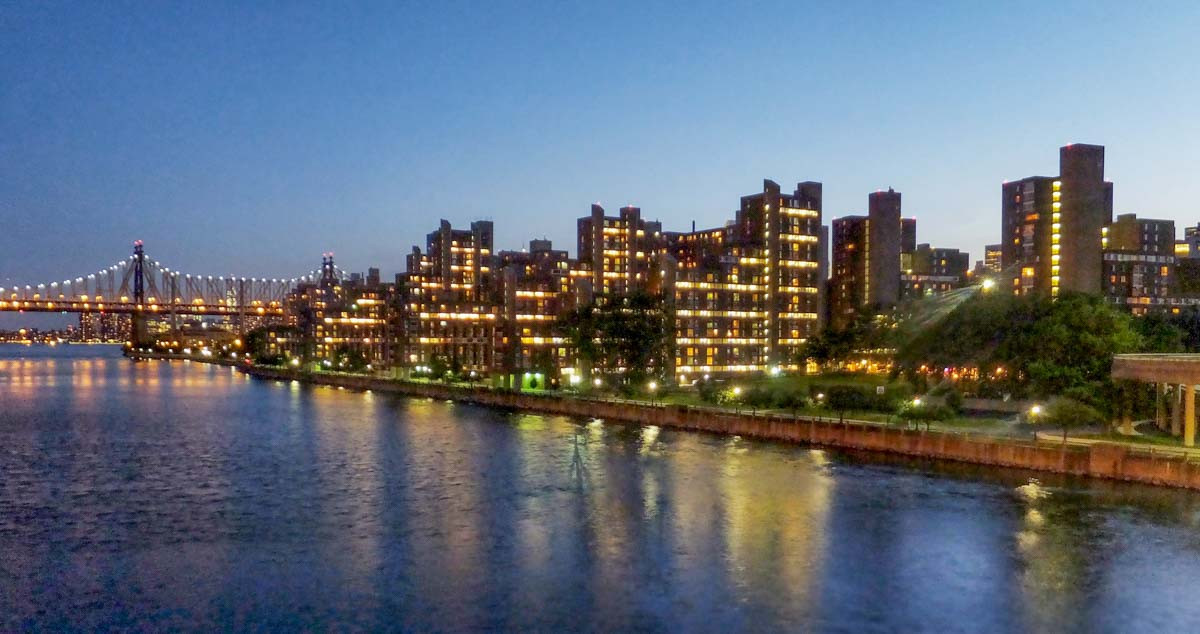 Roosevelt_Island_View-Blue_Hour-New_York_City-NYC-USA-Greg_Goodman-AdventuresofaGoodMan