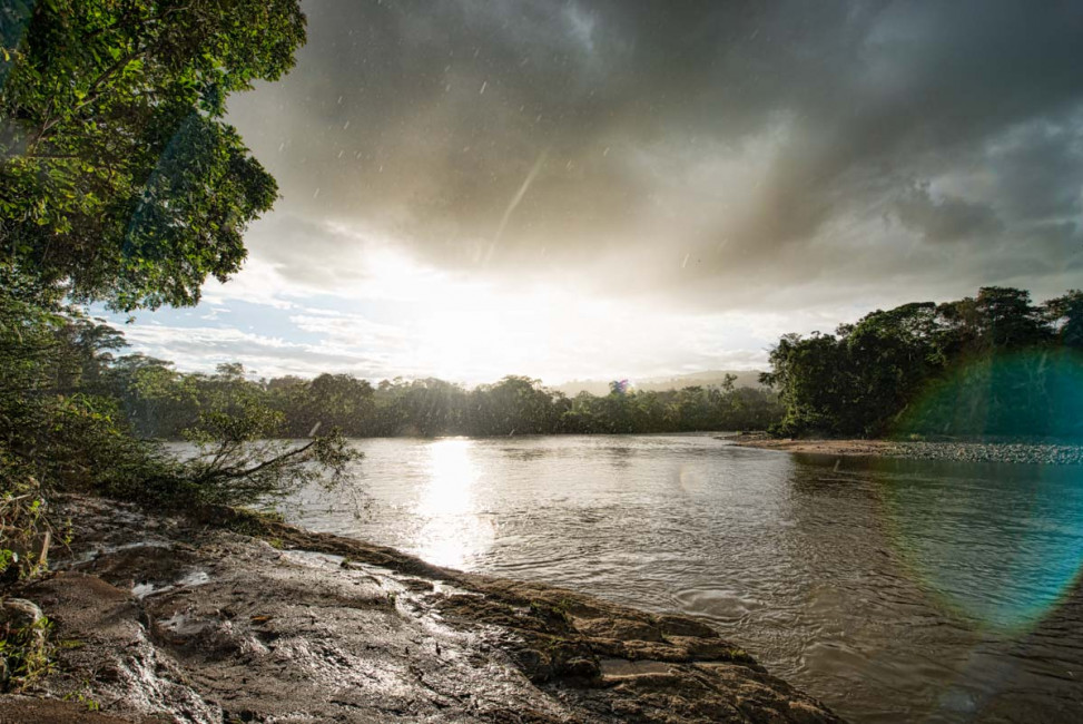 A thunderstorm over the Misahualli River in Tena, Equador