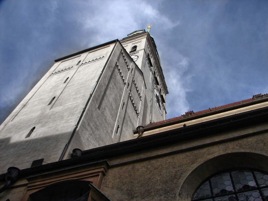 Looking up at the Peterskirche church in Munich