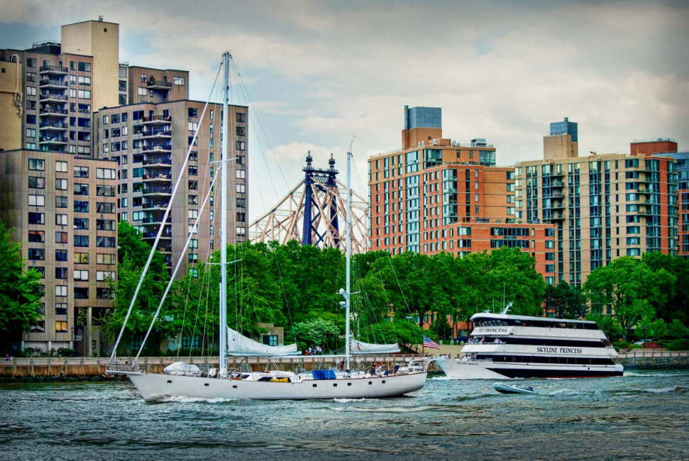 Queensboro_Bridge-Southtown-Rivercross-Roosevelt_Island-New_York_City-NYC-Greg_Goodman-AdventuresofaGoodMan-1