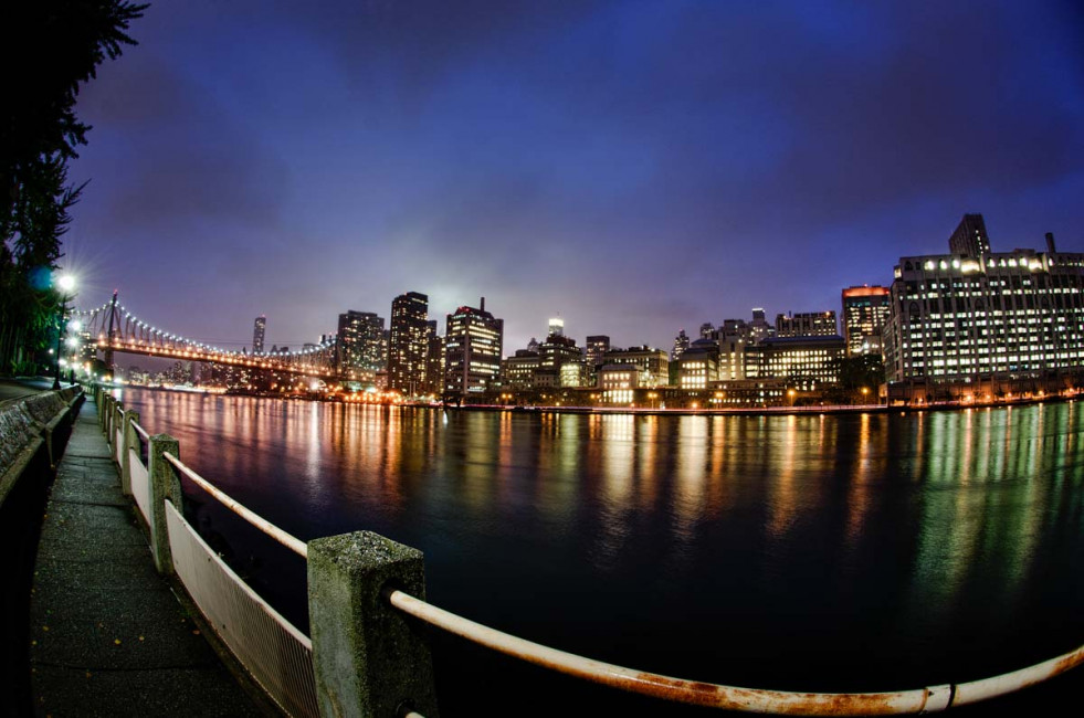 Rainy_Blue_Hour-Manhattan-Roosevelt_Island-Queensboro_Bridge-New_York_City-NYC-USA-Greg_Goodman-AdventuresofaGoodMan-1