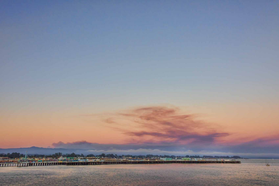 The Loma Fire burns above Santa Cruz in 2017