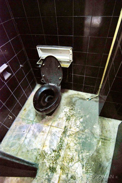 A disgusting bathroom at the Overstay Hotel in Bangkok, Thailand