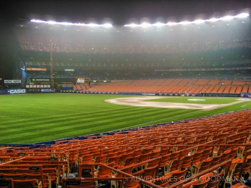 An empty field, hours after the Mets lost game 7 of the 2006 NLCS vs the Cardinals