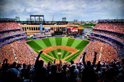 Subway Series 2008 - Luis Castillo gets a run scoring hit at Shea Stadium