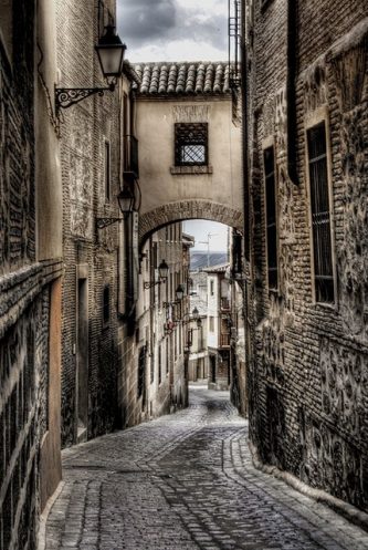 The streets of Toledo -- Photography by J. A. Alcaide