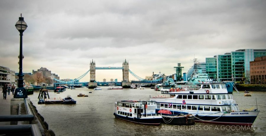Tower Bridge and the River Thames on a cold and rainy late-December day