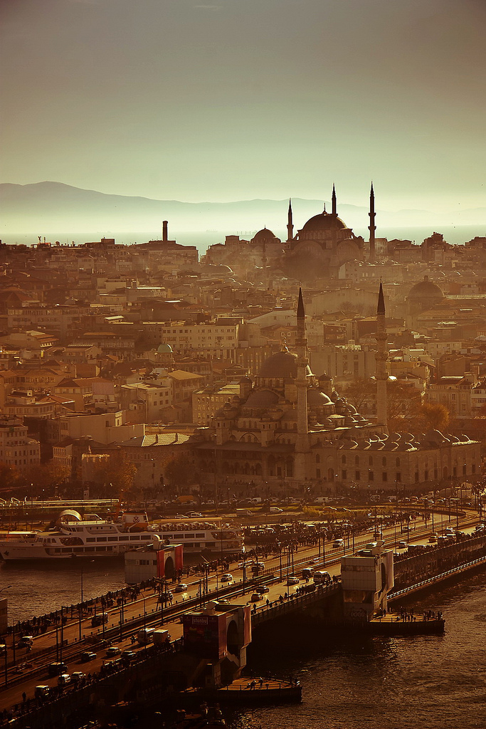 Hazy Istanbul -- Photography by bass_nroll - http://www.flickr.com/photos/bass_nroll