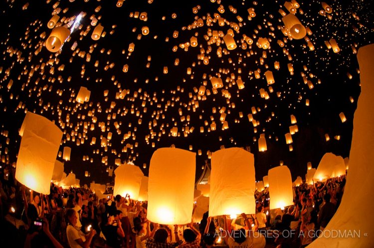 Up Go the Lanterns at Yi Peng Loi Kratong Festival @ Lanna Dhutanka, Chiang Mai, Thailand