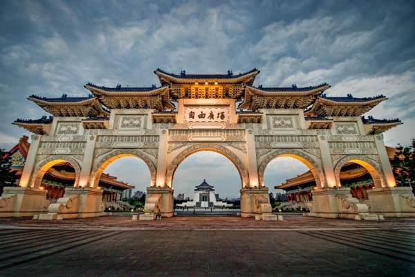 Setting up my tripod to take this photo is what led me to meet Professor Yang - You can see the Chiang-Kai Shek Memorial Hall lit up through the center arch