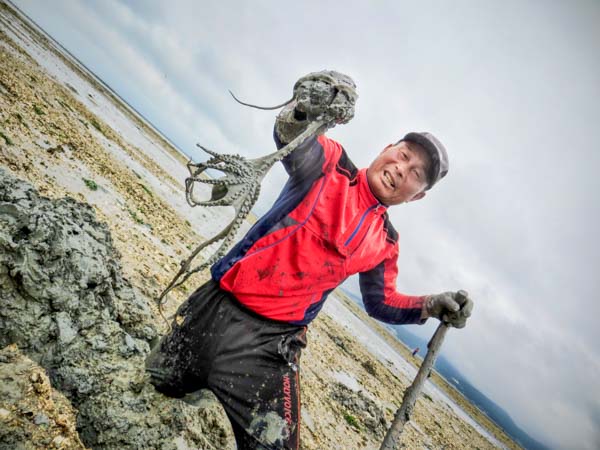 The Nakji Terminator - an octopus farmer on Aphae Island, South Korea
