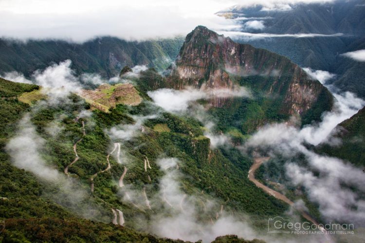 The path from the Sun Gate to Machu Picchu