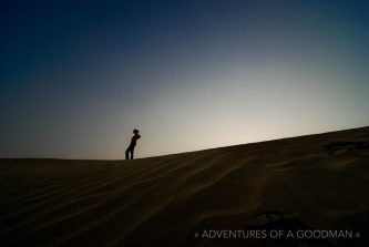 Carrie on a sand dune in the Jaisalmer desert