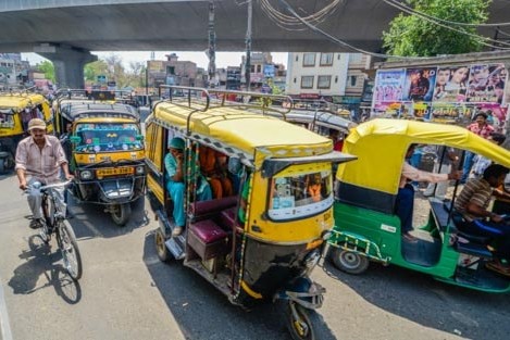 Tuk tuk traffic in Amritsar, India