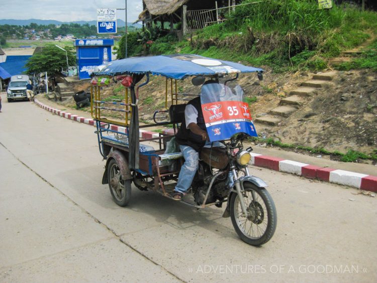 A tuk tuk ride from the bus stop to Chiang Kong and the Thai-Laos border