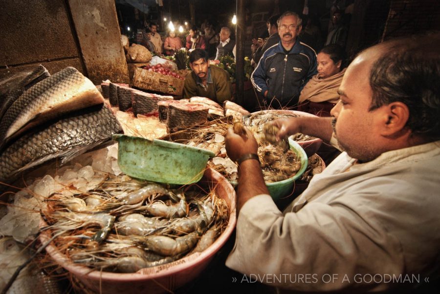 Hustle & Bustle at a New Delhi Fish Market » Greg Goodman Photographic