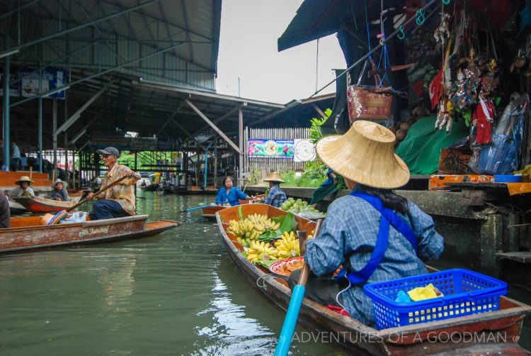 Vendors at the Damnoen Saduak Floating Market in Thailand