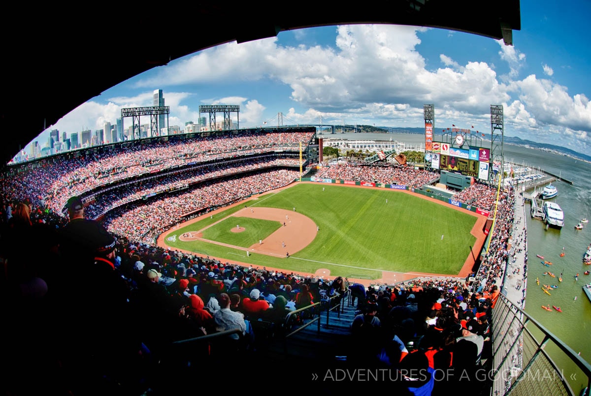 S.F. Giants add more Wi-Fi, 'virtual reality experience' to AT&T Park for  2016 season