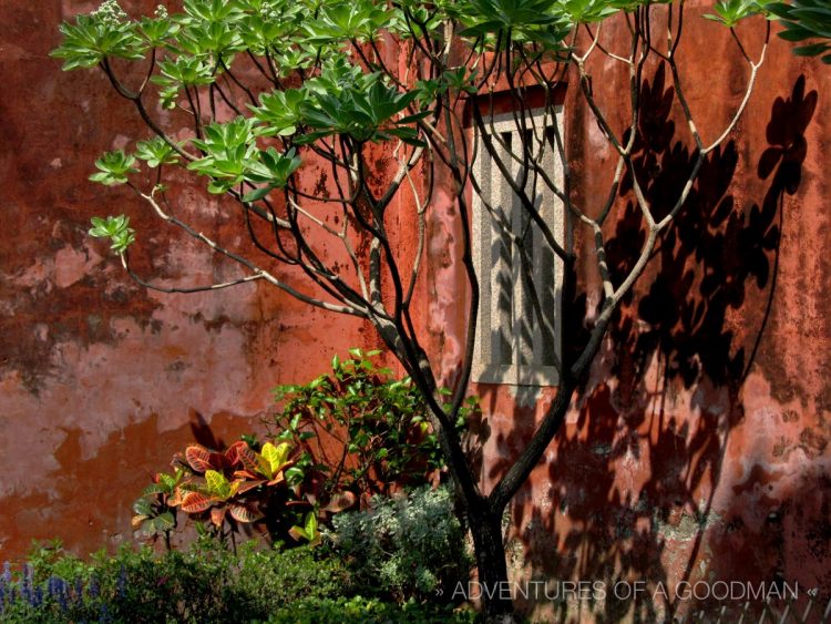 Located in downtown Tainan, the Confucius Temple is surrounded by beautiful trees and gardens