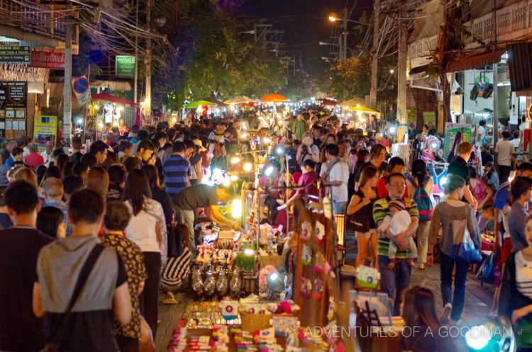 A look down the Sunday Walking Street Market in Chiang Mai, Thailandat 7pm