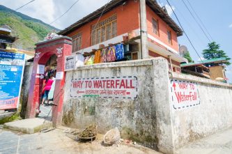 Bhagsu Waterfall - this way