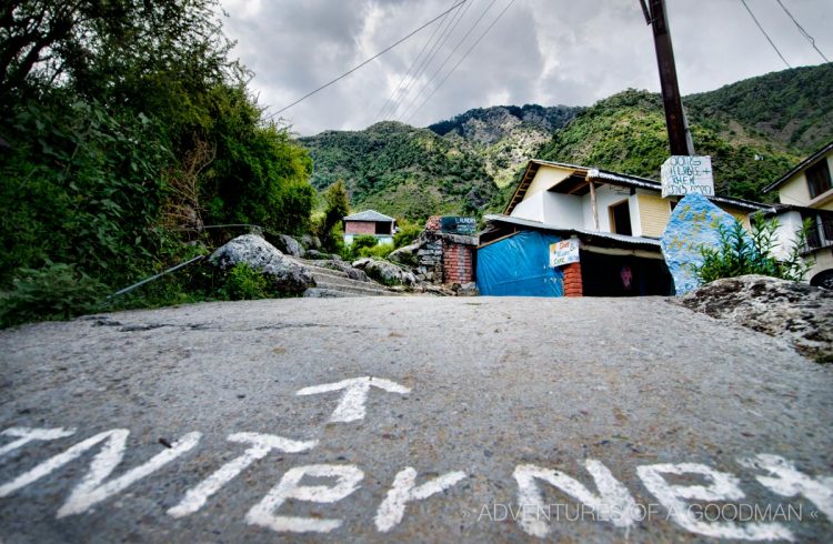 Internet This Way ... Bhagsu, India