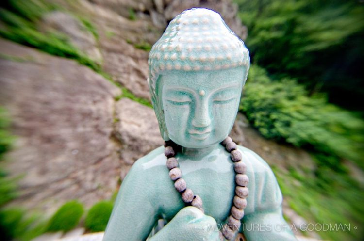 A single Buddha statue outside the Wha-Jaeng-Ryo temple at Golgulsa