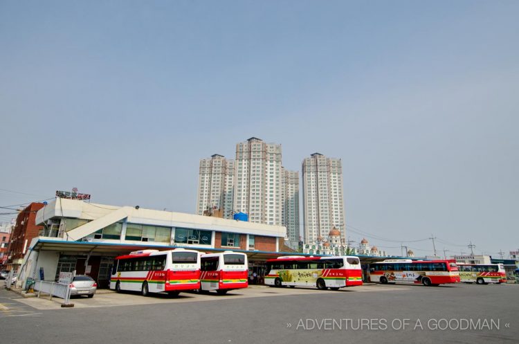 This is what the Gun San bus terminal in Iksan, South Korea, looks like from the parking lot