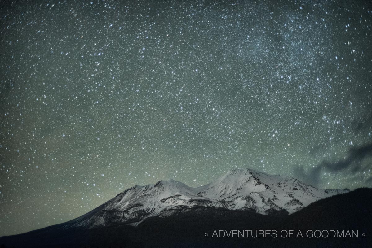 A starry night above Mount Shasta