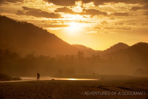 A lovers' sunset on Playa Arrecifes in Tayrona National Park, Colombia