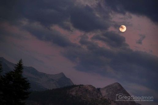 A full moon over the mountains of Yosemite National Park