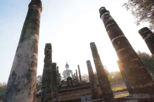 Sunrise at Wat Mahathat in Sukhothai