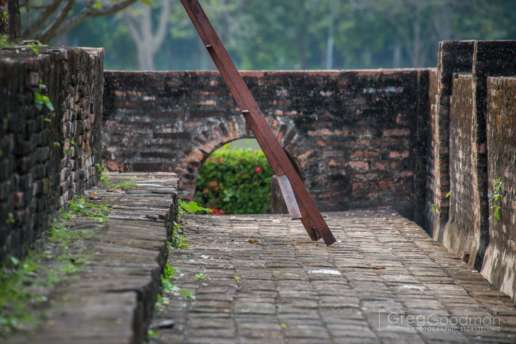 Nature surrounds the old city of Sukhothai - like this segment of Wat Sa Si