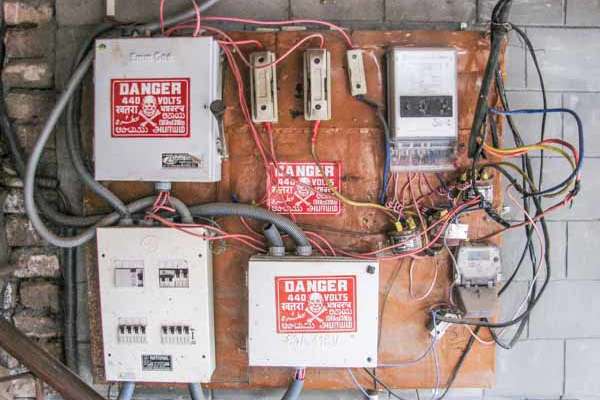 Danger wires circuit breaker Naddi McLeod Ganj Dharamasala India-Greg-Goodman-AdventuresofaGoodman-1