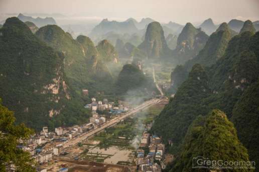 Yangshou Skyline Karsts Fengs Li River China